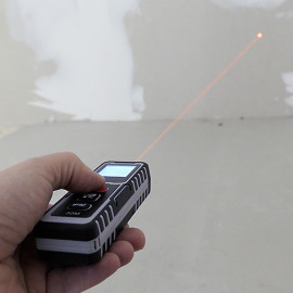 Télémètre laser jusqu'à 30m avec affichage LCD, mesure simple, en continu ou par addition