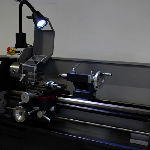 Lampe 3 LED aimantée 230 V - L. 645 mm