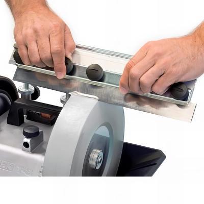 Dispositif d'affûtage pour fers de toupie - Tormek - SVH-320 2