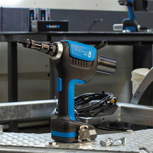 Coffret sertisseuse E-8, 1 batterie élément 18V Li-Ion - 2.0Ah, chargeur et accessoires