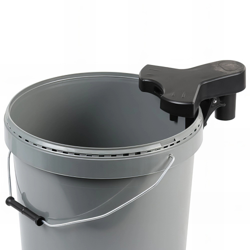 Embout d'aspiration à connecter sur aspirateur pour seau de malaxeur