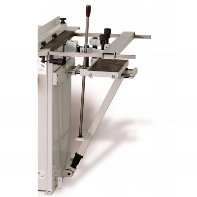 Scie circulaire sur table monophasée D. 250 mm - 2 200 W 230 V 2