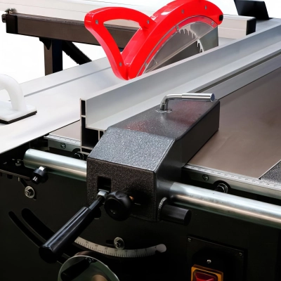 Scie à format monophasée D. 315 mm - chariot 1 600 mm - 3 000 W 230 V