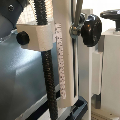 Ponceuse brosseuse à deux agrégats 2 200 W - 400 V - Lu. 300 mm